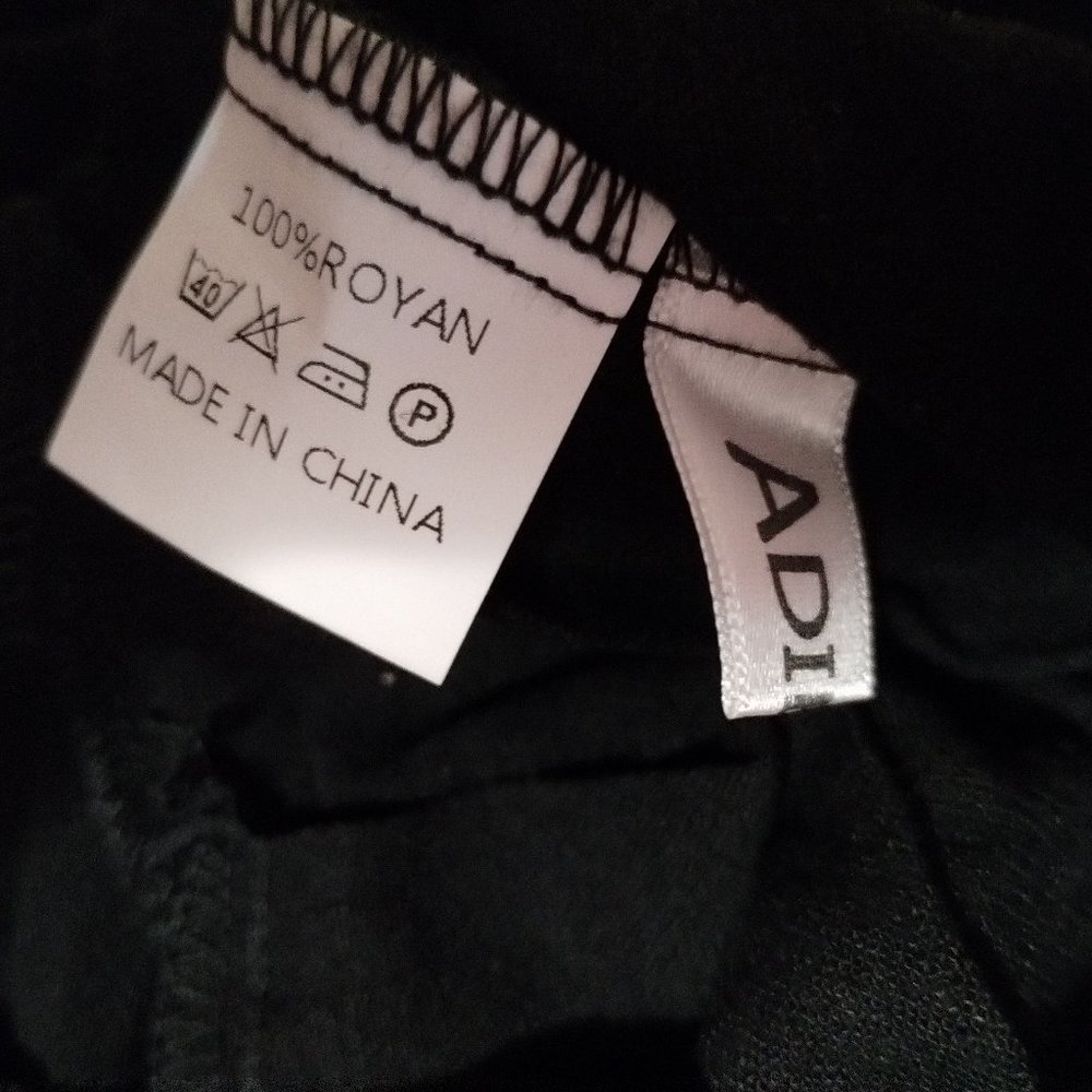 Adibosy (S) Button Front Romper - Picture 7 of 8